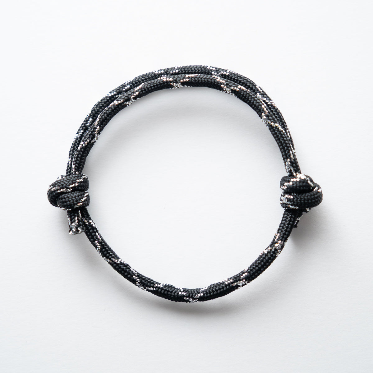 Chrome Black — Paracord Bracelet Pattern
